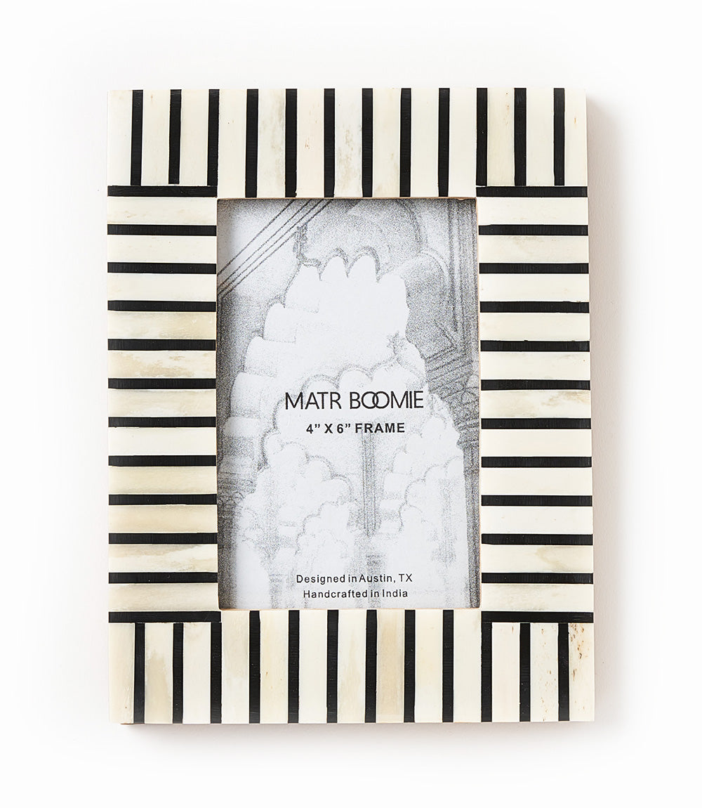 Naysha Frame - Stripes 4" x 6"