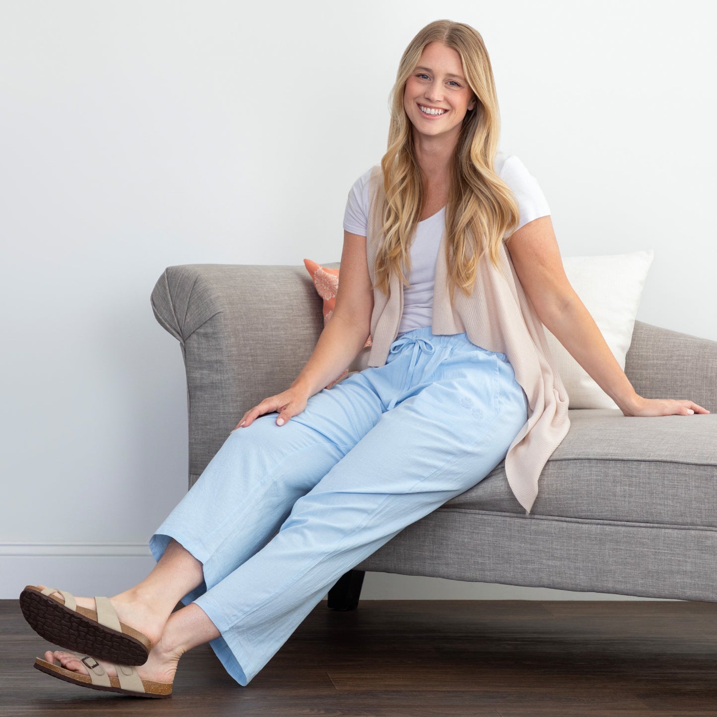 Paw Print Lightweight Cropped Pants