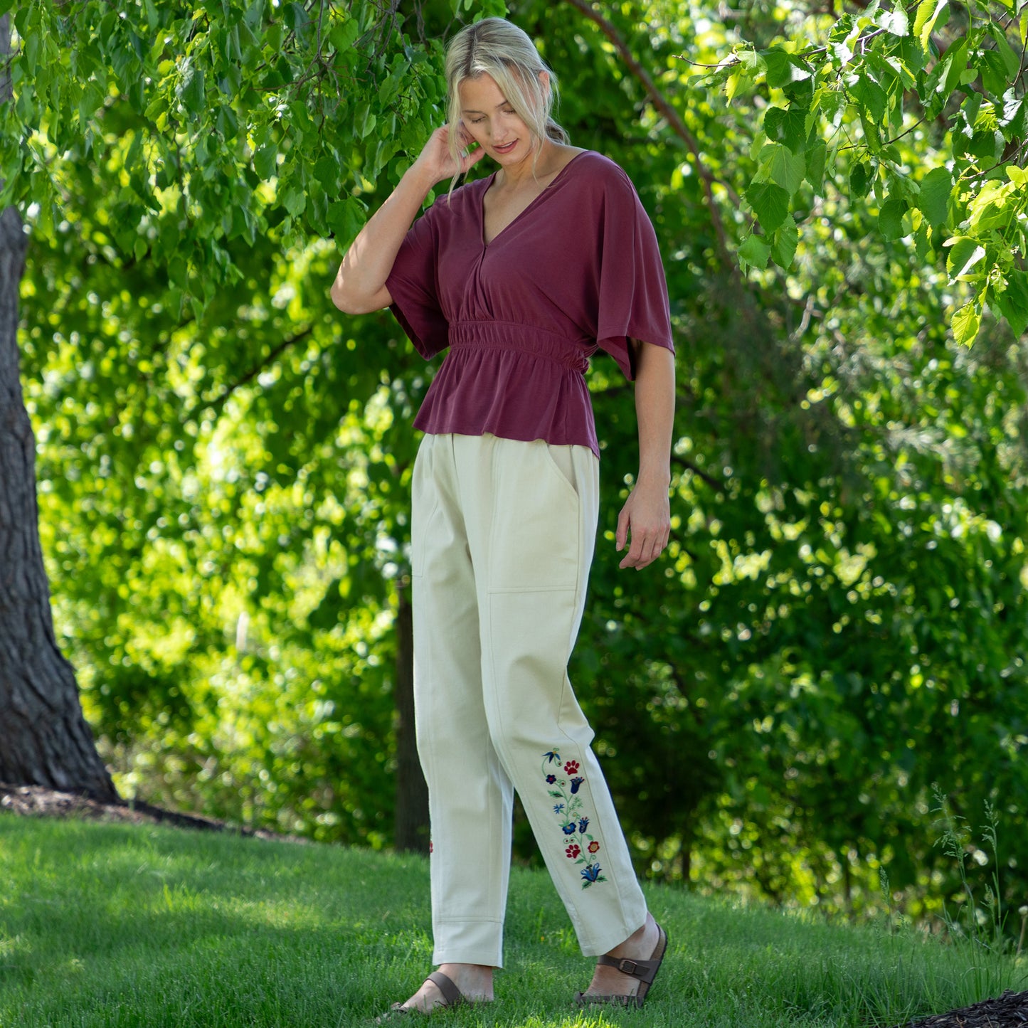 Embroidered Paw & Flower Comfort Waist Pants