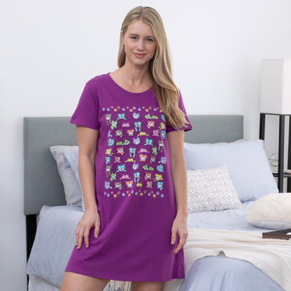 Peeping Pets Nightgown