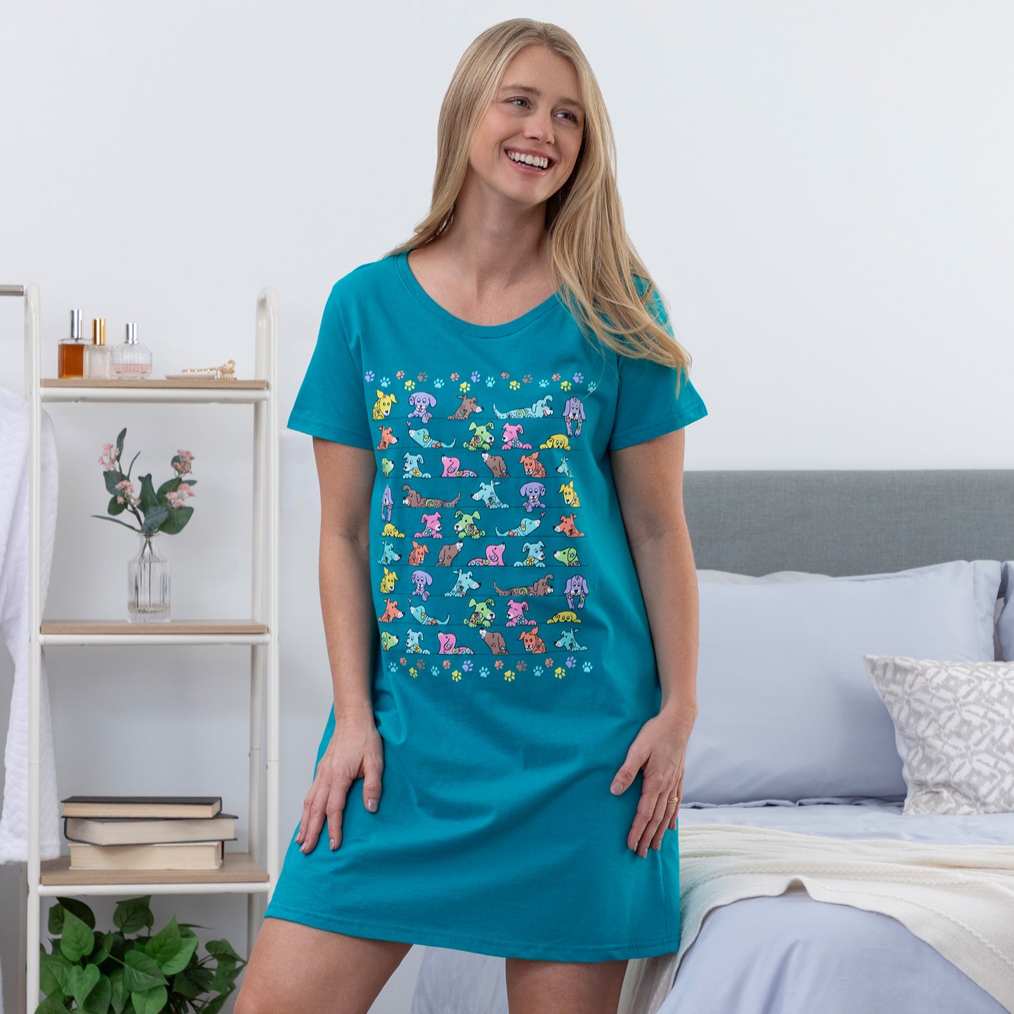 Peeping Pets Nightgown