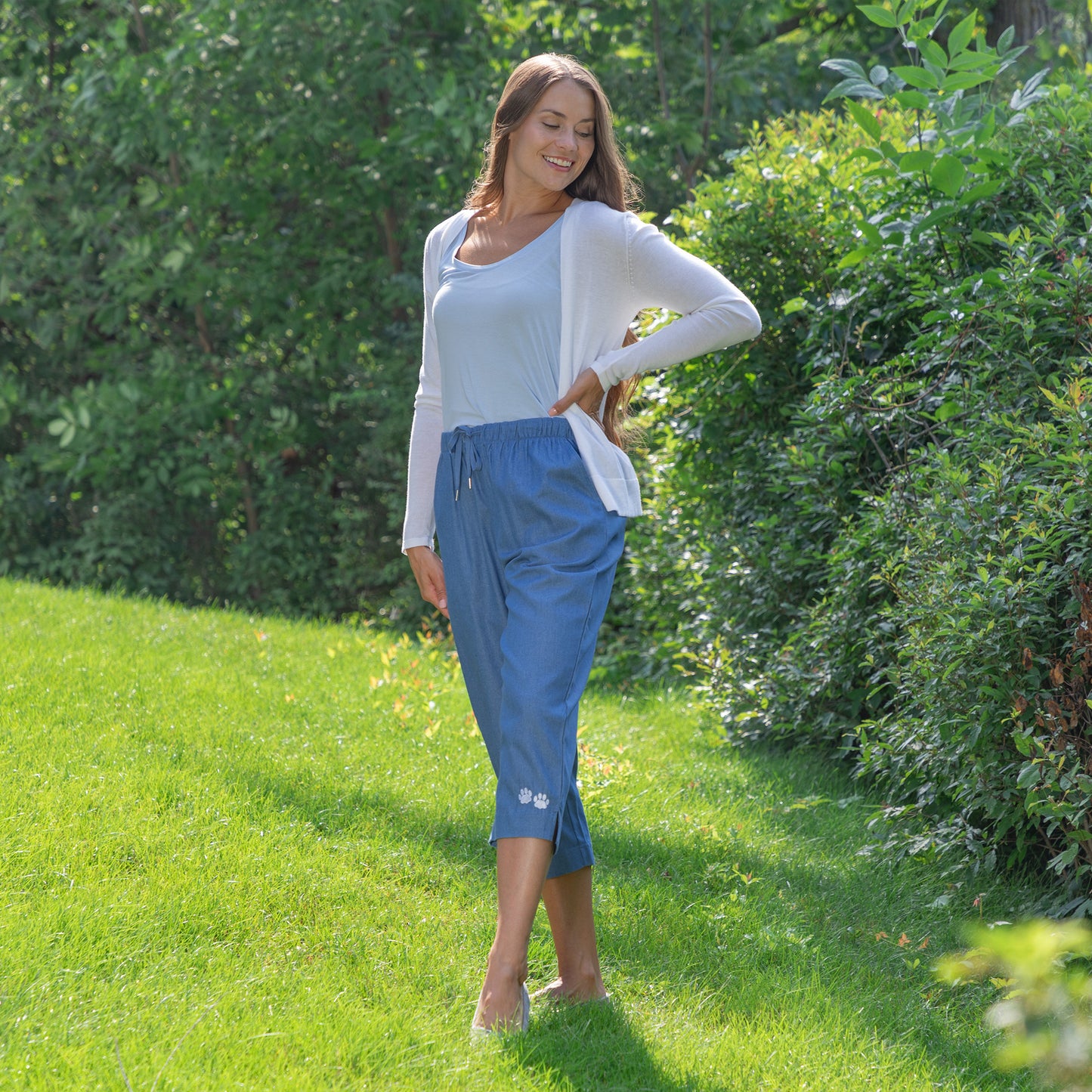 Denim Paw Print Capri Pants