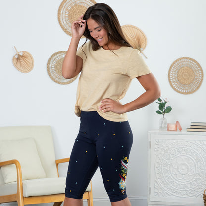 Embroidered Stretch Capris