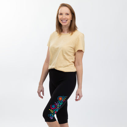 Embroidered Stretch Capris