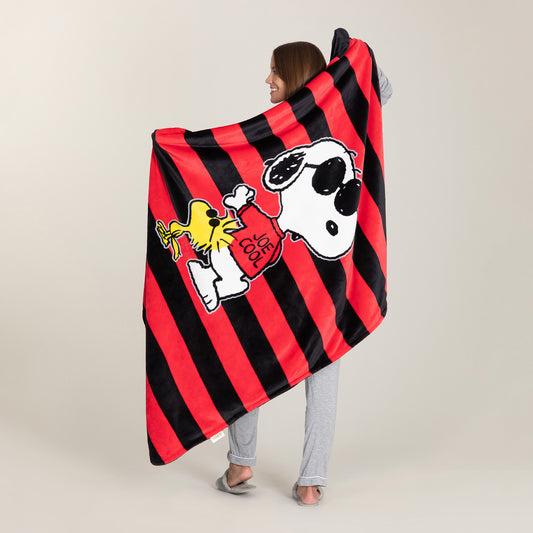 Joe Cool Snoopy Throw Blanket