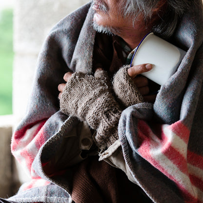 Send Desperately Needed Blankets to Homeless and Their Pets Before Winter