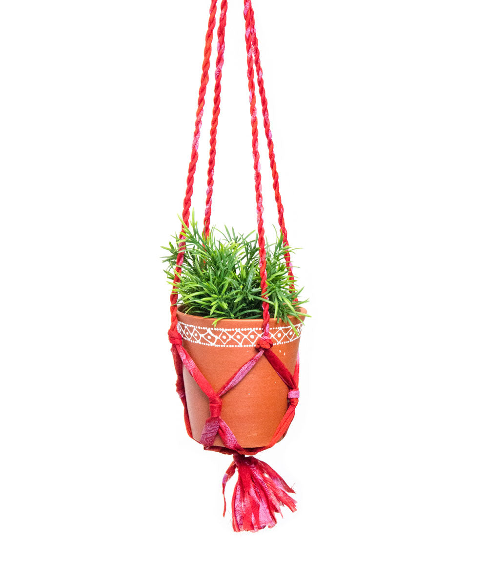Sari Macrame Hanging Pot