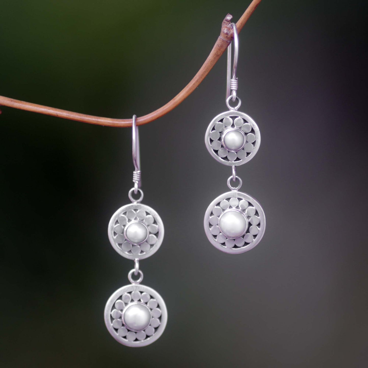 Sunny Days Pearl drop earrings