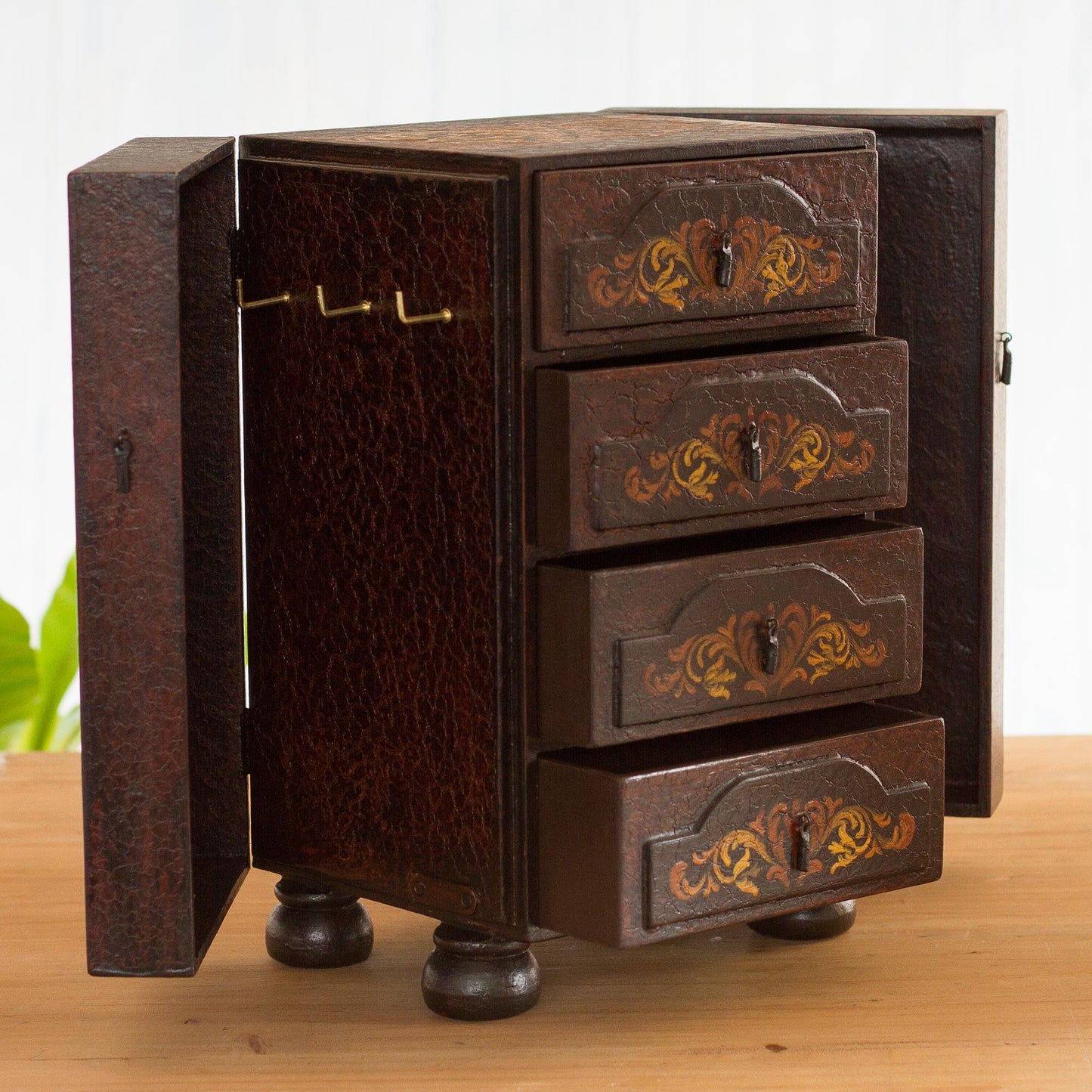 Royal Heritage Hand Painted Cedar Jewelry Box from Peru