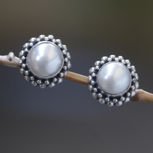 Discretion Freshwater Pearl Stud Earrings