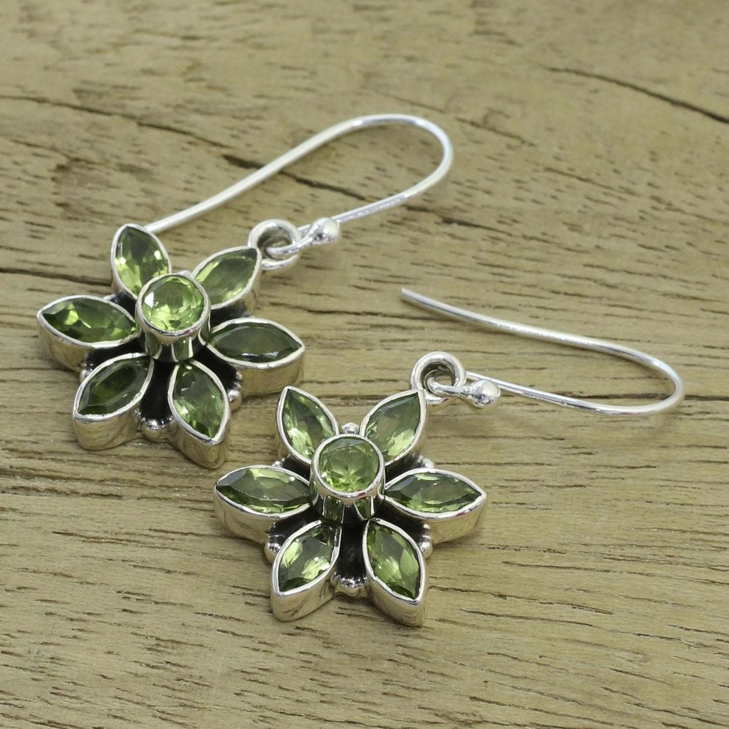 Daisy Beauty Peridot Dangle Earrings