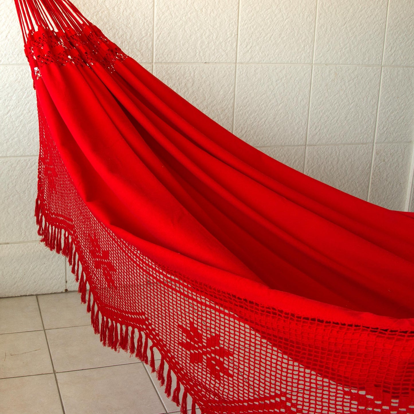 Recife Red Handcrafted Cotton Solid Fabric Hammock (Double)