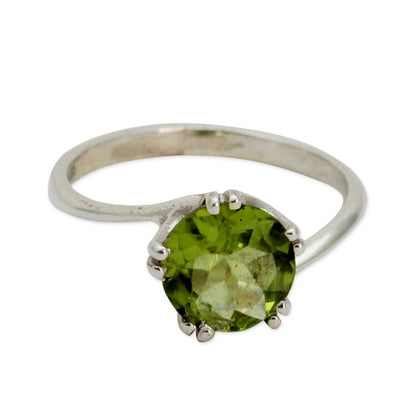 Delhi Crown Sterling Silver and Peridot Ring Hand Made Modern Jewelry