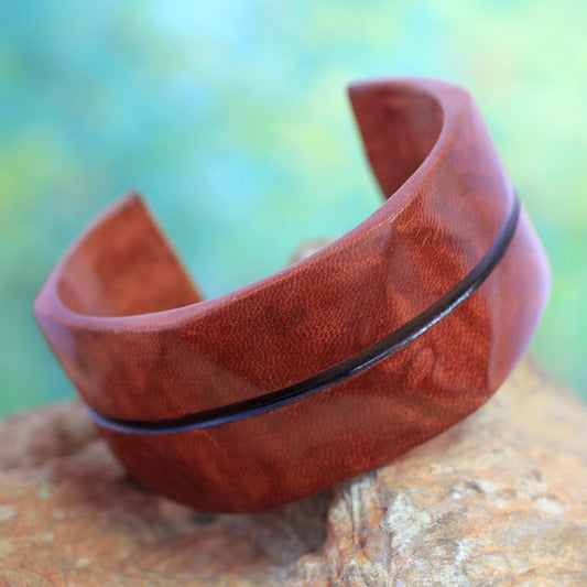 Wend Konta in Cinnamon Leather cuff bracelet