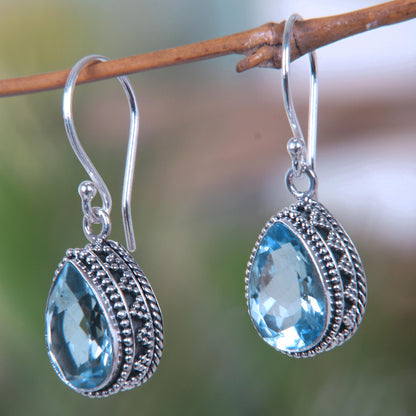 Sparkling Dew Pear Shaped Dangle Earrings