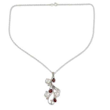 Nature's Gift Garnet Pearl Necklace