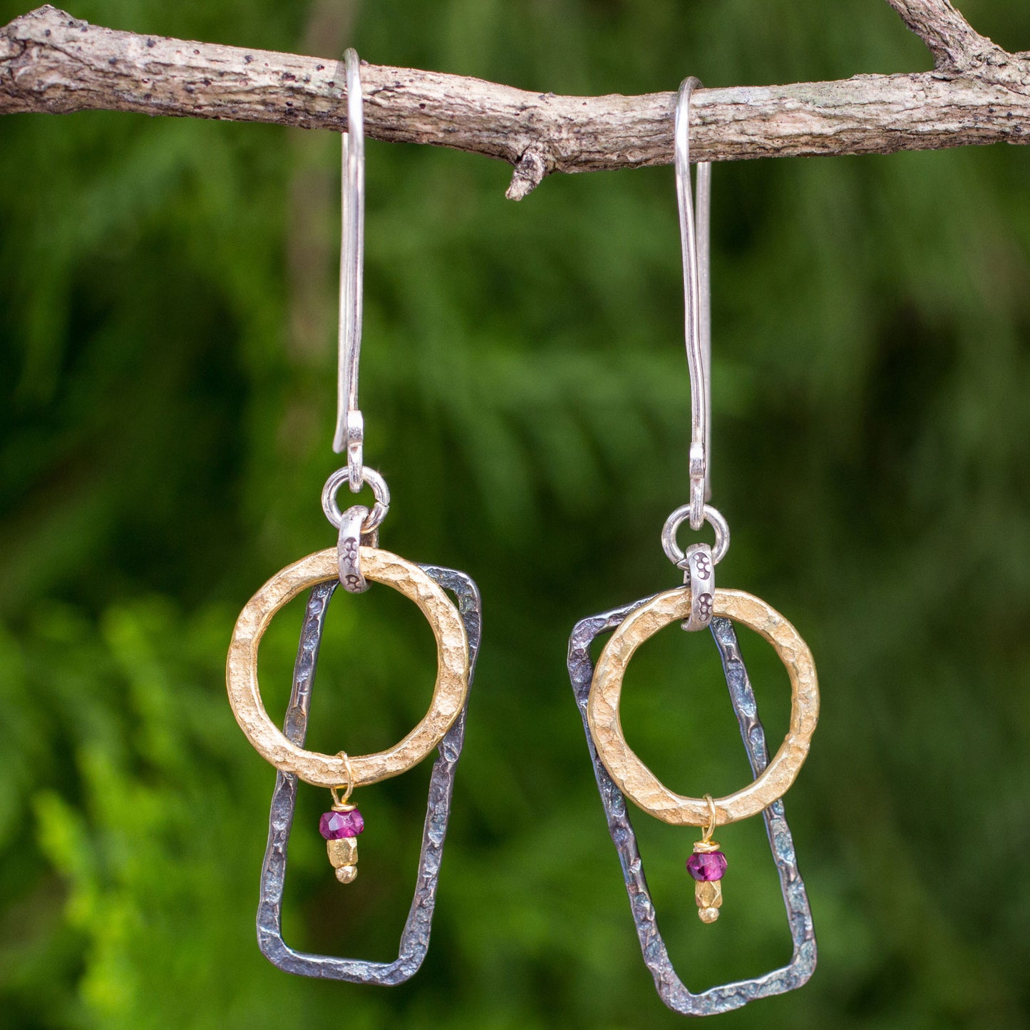 Contrast Unique Gold Plated and Silver 925 Earrings with Garnets