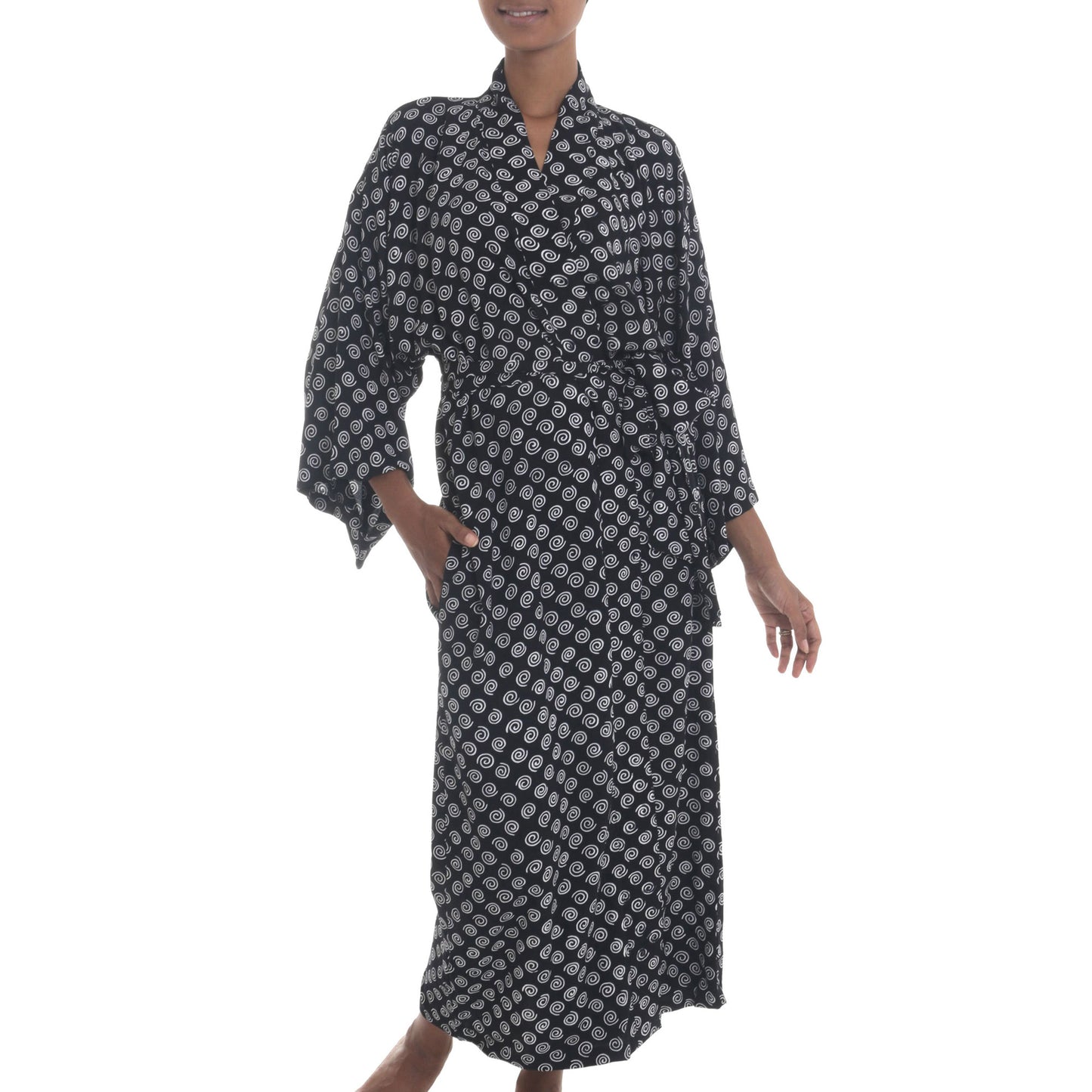 A Thousand Swirls Black & White Rayon Robe