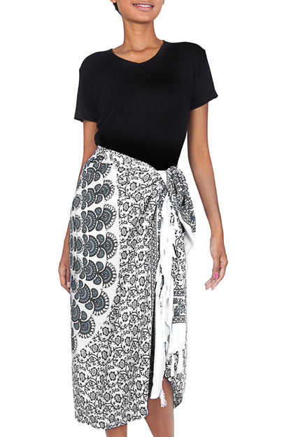 White Sun Handmade Batik Indonesian Sarong in Black and White