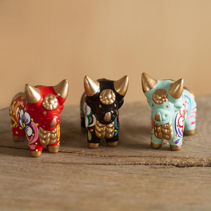 Little Pucara Bulls Figurines