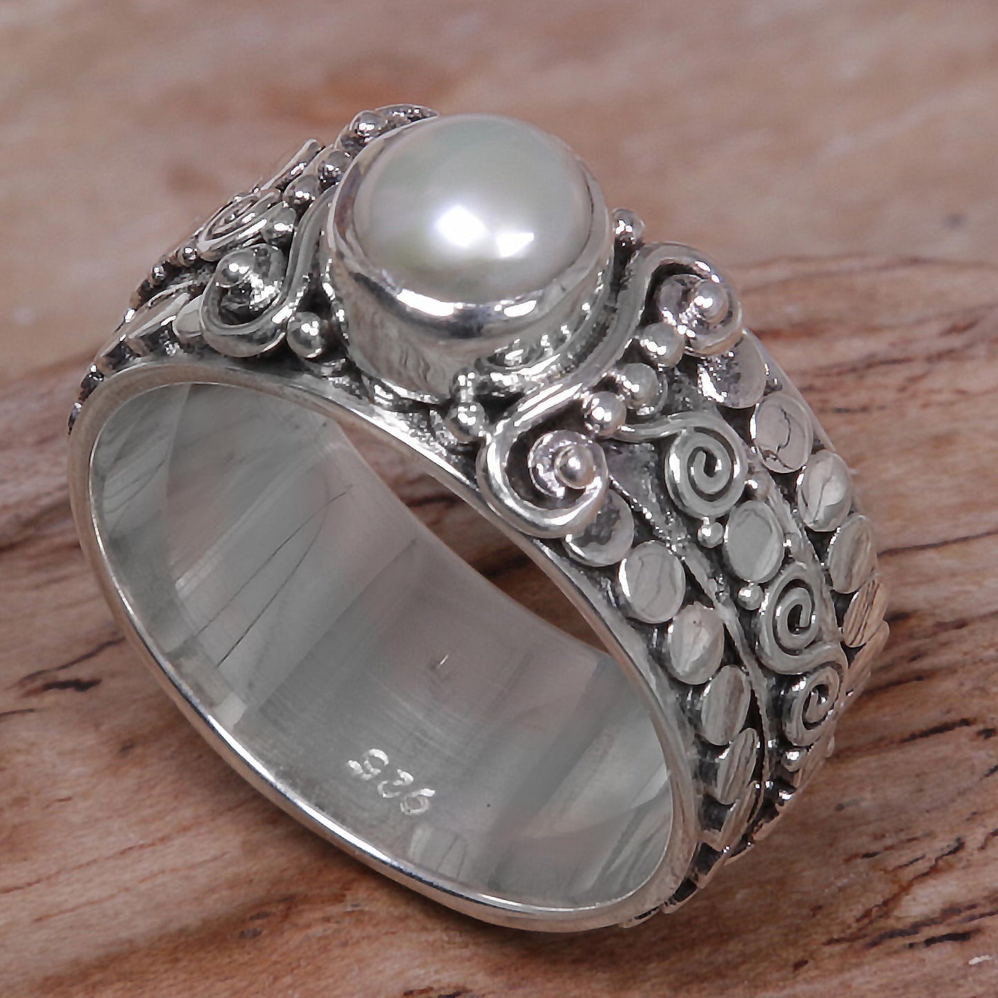 Swirling Serenity Cultured Pearl Single-Stone Ring from Indonesia