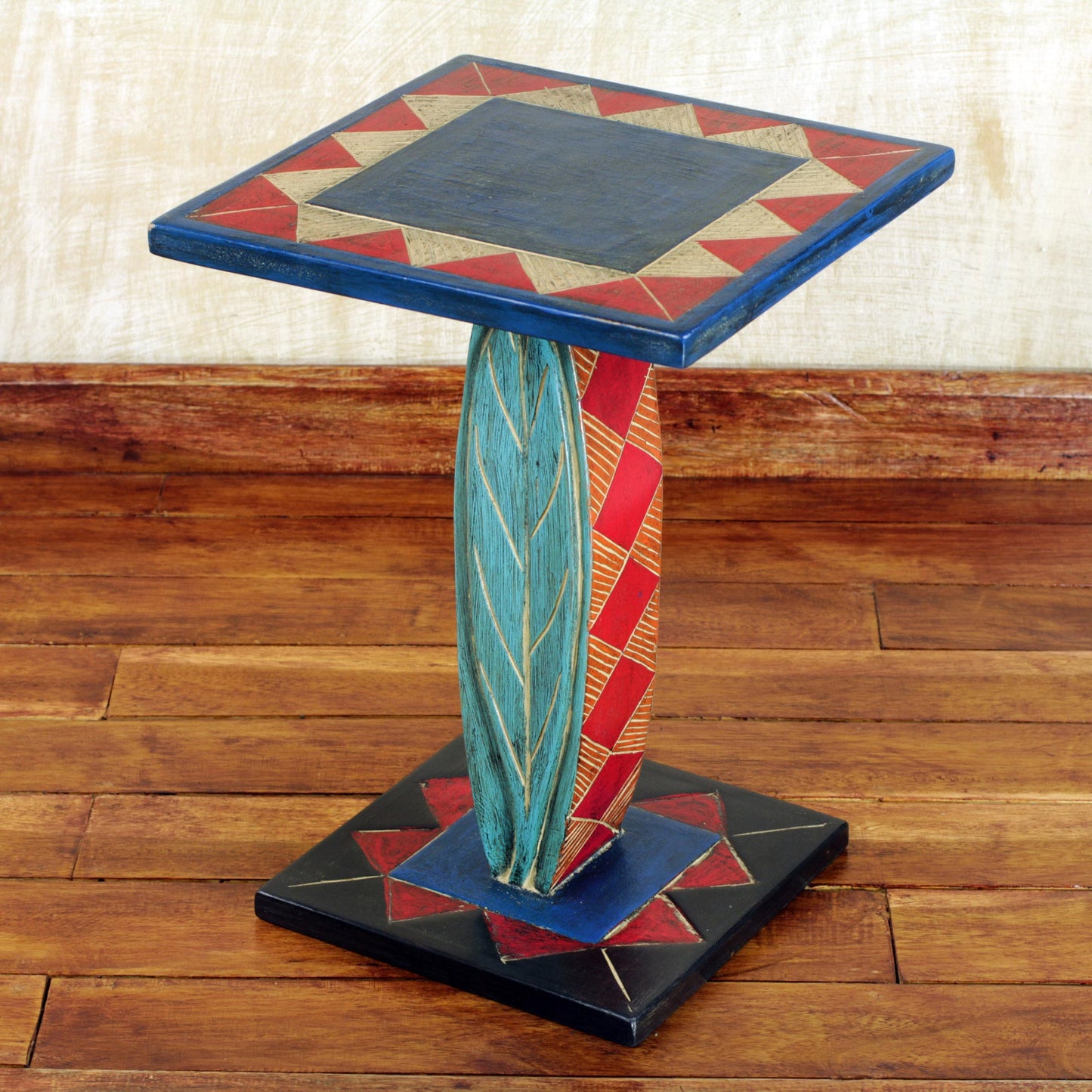 Rustic Leaf Hand Crafted Cedar Wood Geometric Leaf Accent Table