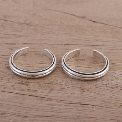 Sleek Lines Sleek Band Style Toe Rings in Sterling Silver (Pair)