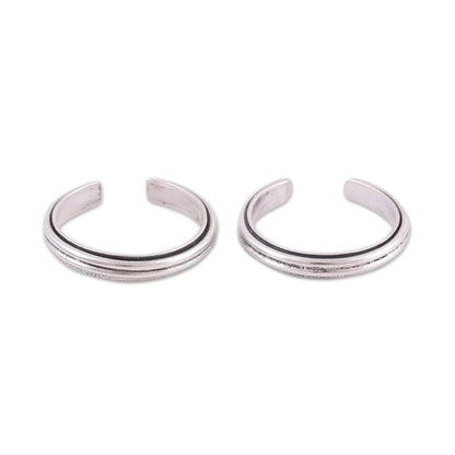 Sleek Lines Sleek Band Style Toe Rings in Sterling Silver (Pair)
