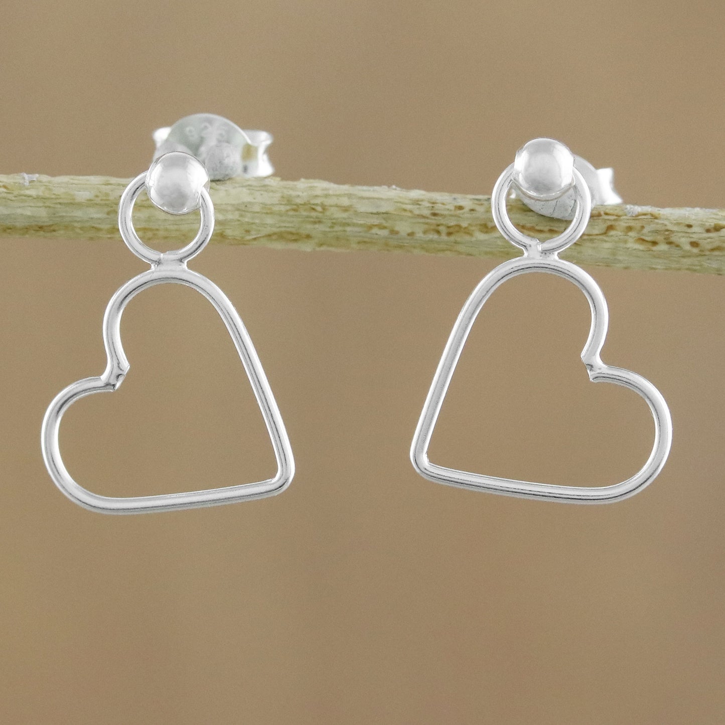 Elegant Heart 925 Sterling Silver Heart Shaped Frame Earrings