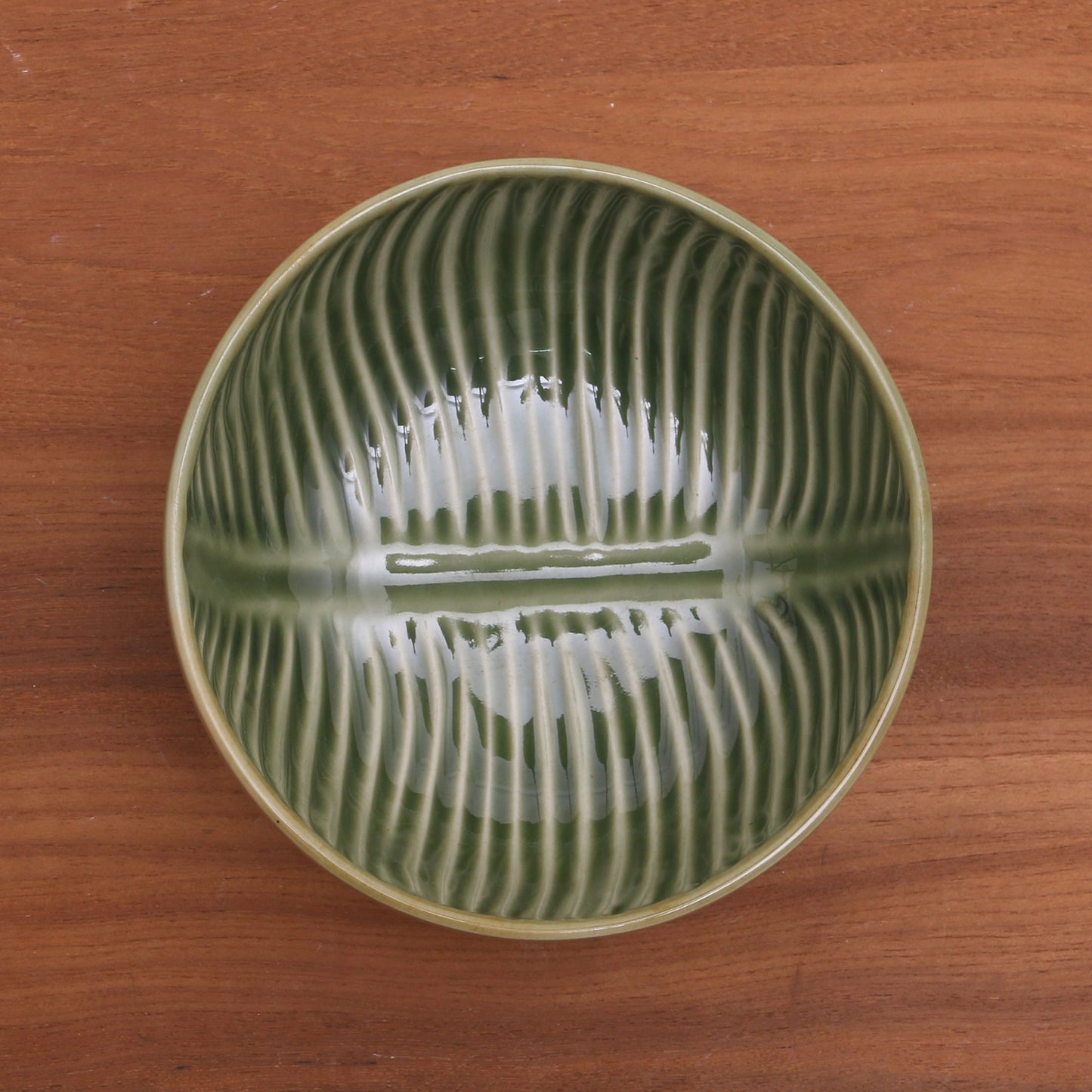 Banana Vibes Ceramic Banana Leaf Serving Bowl from Bali (7 Inch)