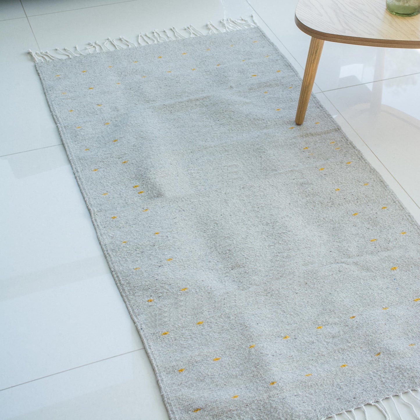 Welcome Home Grey Wool Rectangular Area Rug from Mexico (2.5x5)