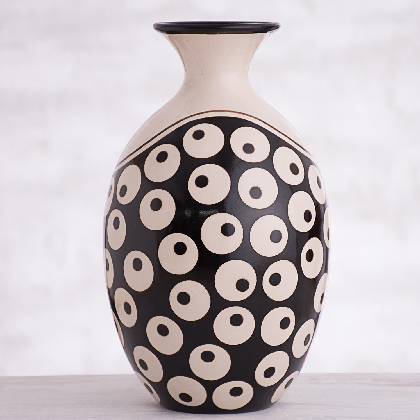 Chulucanas Mysticism Circle Motif Chulucanas Ceramic Decorative Vase from Peru