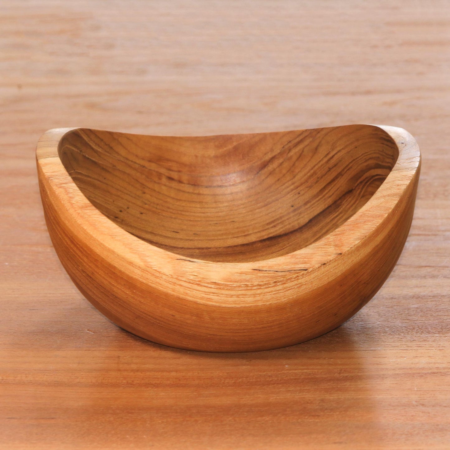 Brown Shell Food Safe Teak Wood Serving Bowl