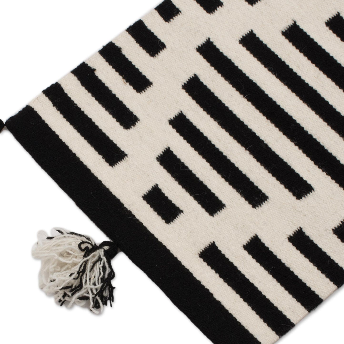 Diamond Illusion Diamond Motif Wool Table Runner in Black and Antique White