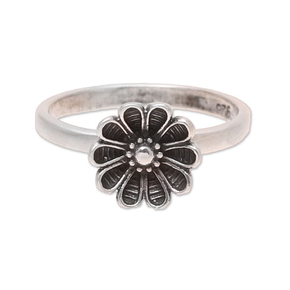 Daisy Appeal Daisy Flower Sterling Silver Cocktail Ring from India