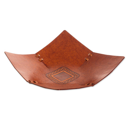 Square Lasso Square Pattern Leather Catchall from Peru