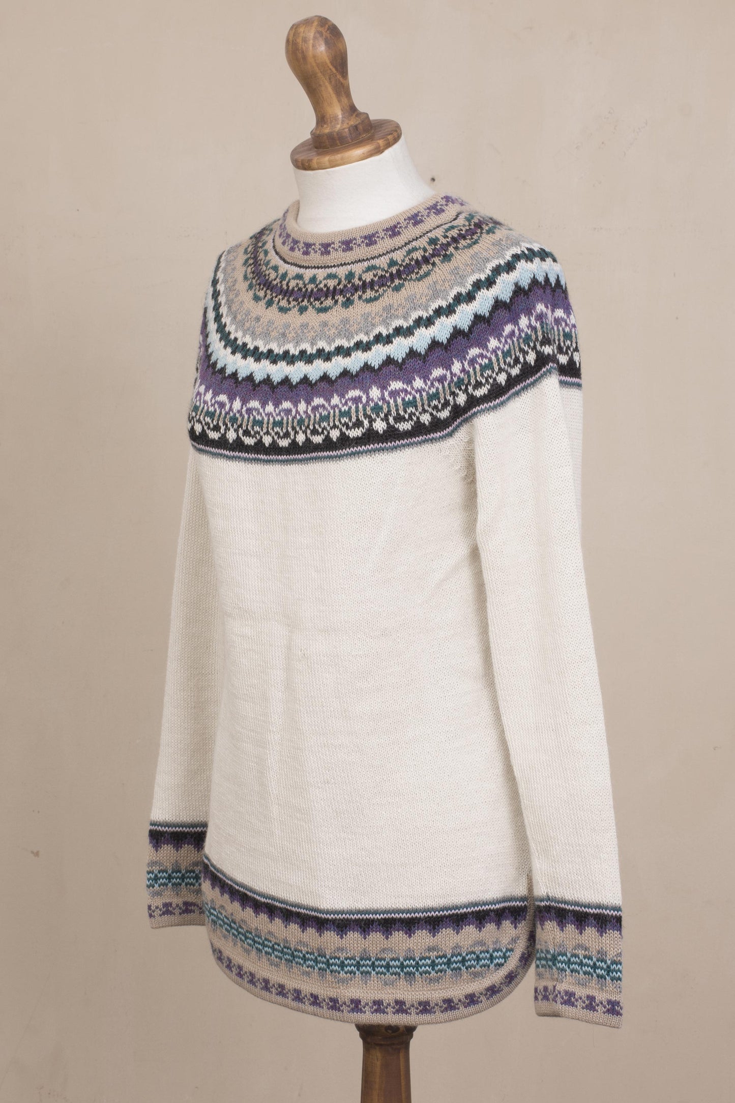 Playful Ivory Knit 100% Alpaca Pullover Sweater in Antique White from Peru