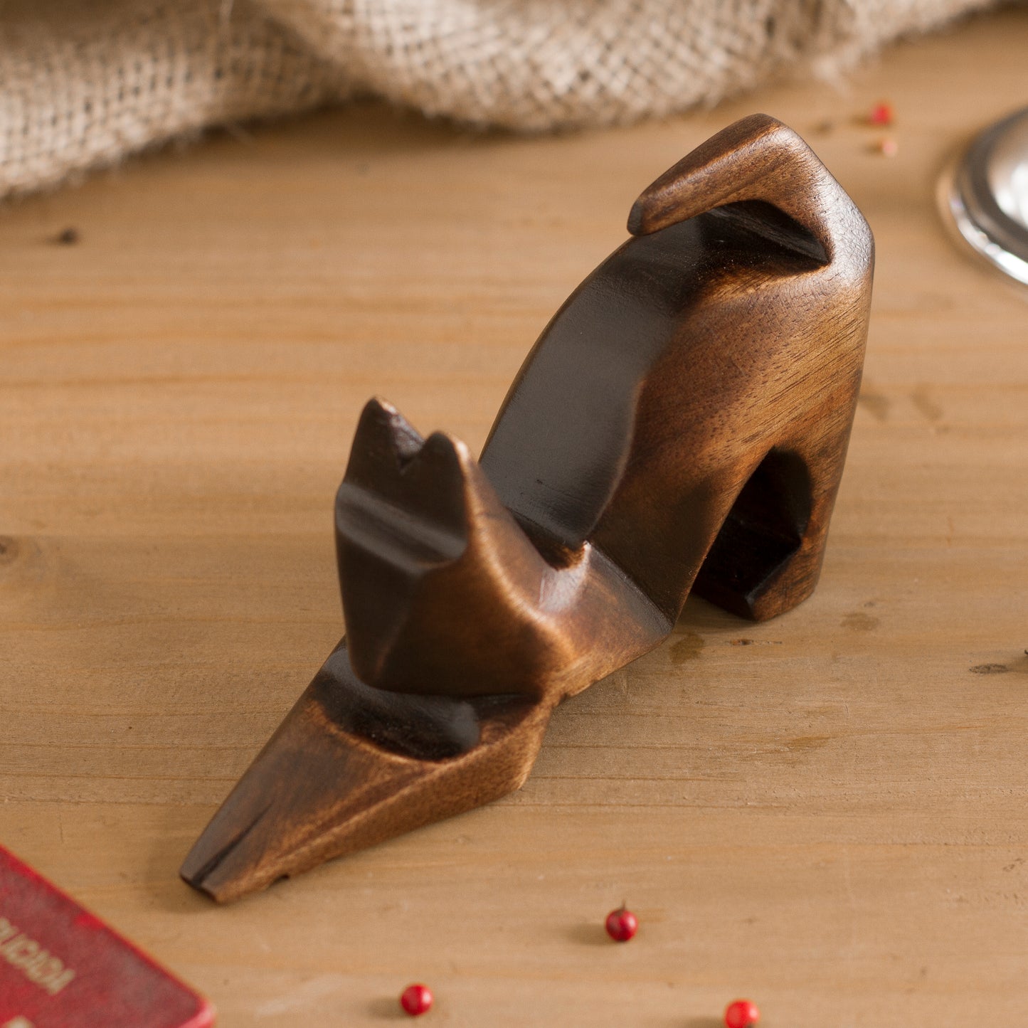 Simple Cat Hand-Carved Cedar Wood Cat Figurine from Peru