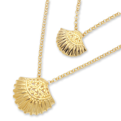 Seashells Gold Plated Sterling Silver Clam Shell Pendant Necklace