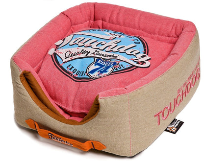 Touchdog&reg; Vintage Printed Dog House Bed