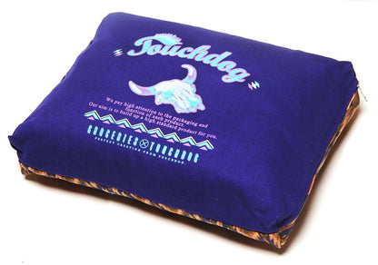 Touchdog&reg; 70's Vintage Diamond Dog Bed