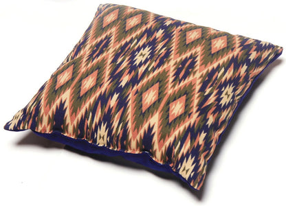 Touchdog&reg; 70's Vintage Tribal Dog House Bed